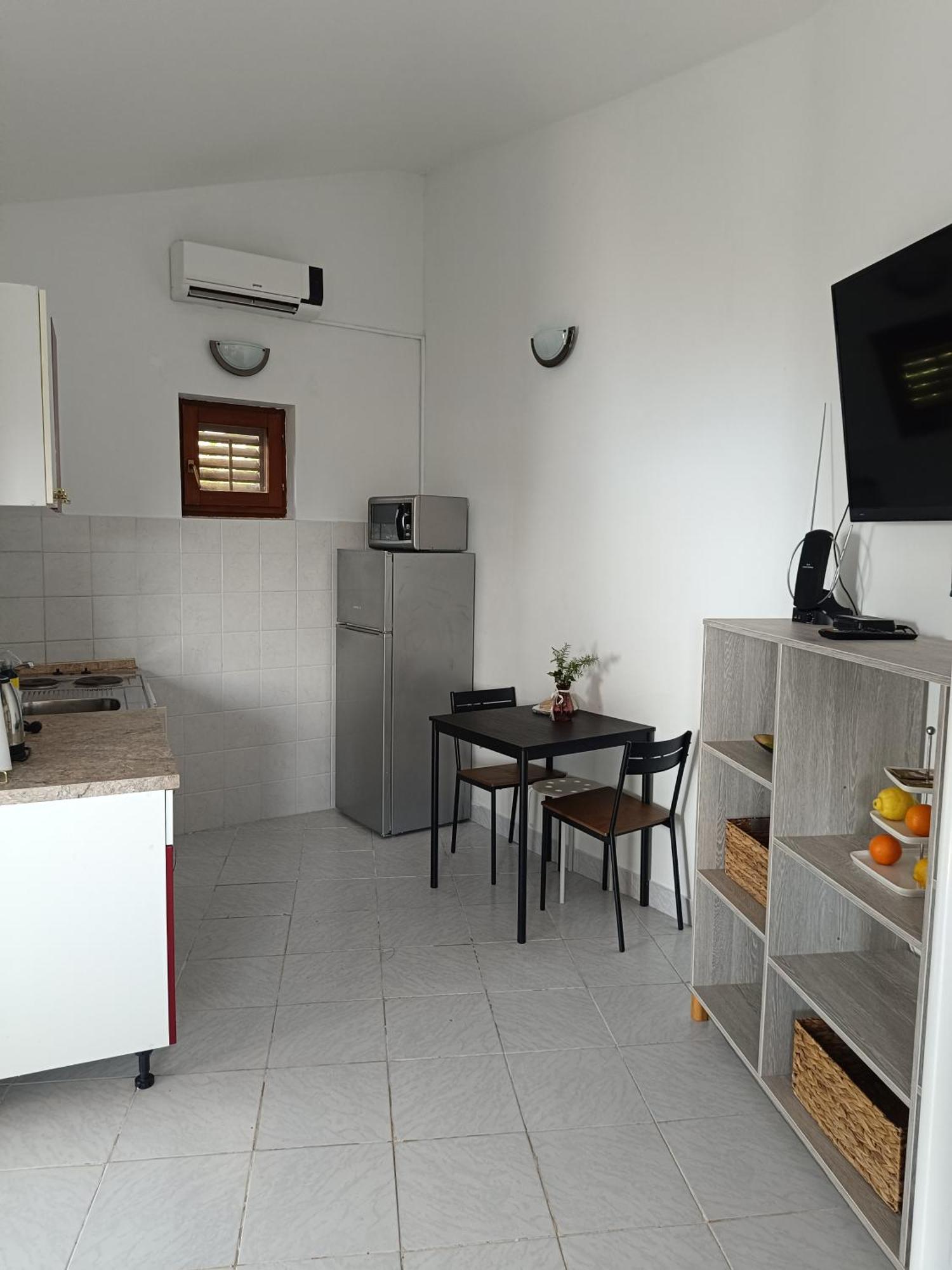 Studio Apartmani Tucic Целина Екстериор снимка