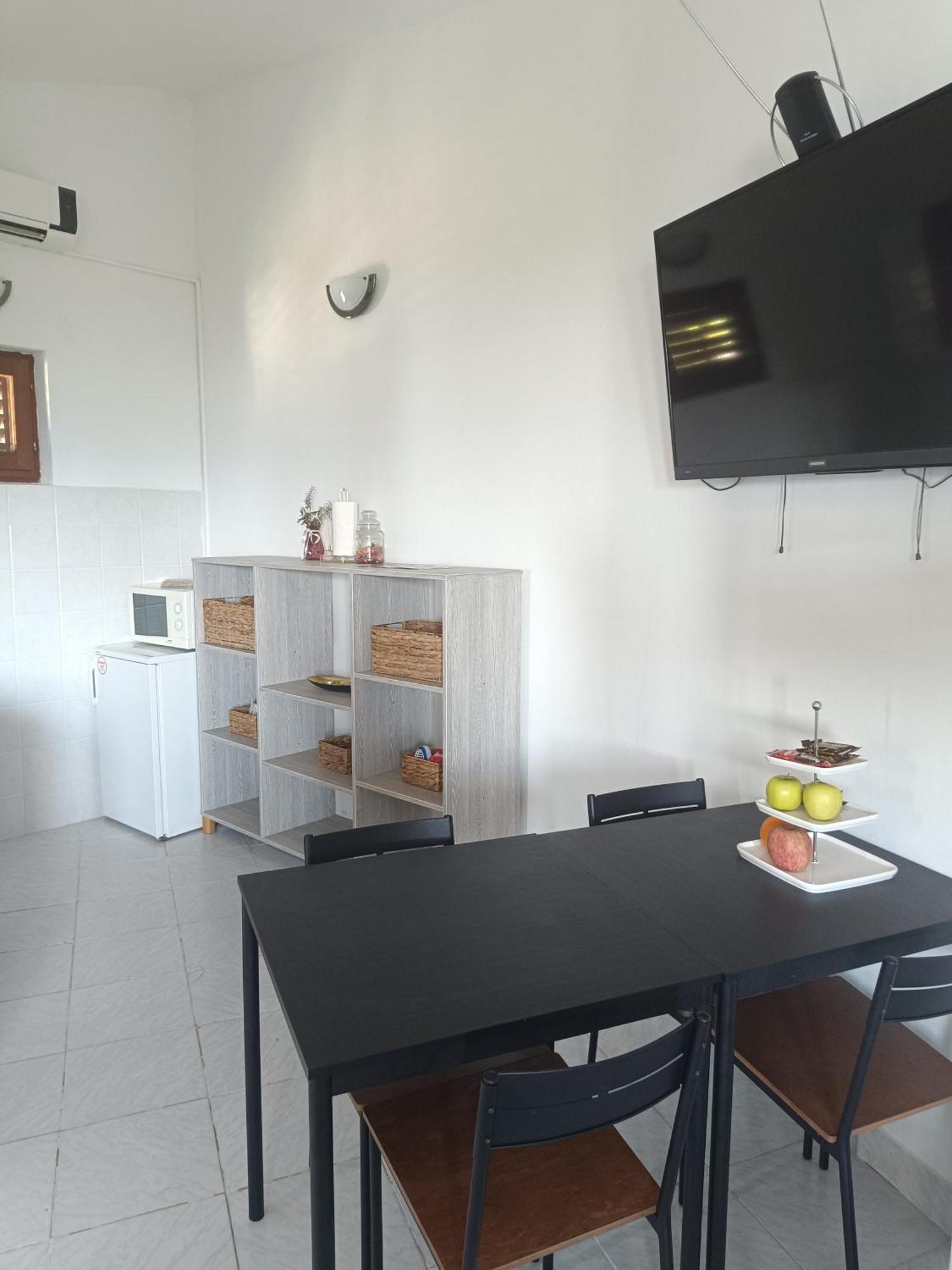 Studio Apartmani Tucic Целина Екстериор снимка